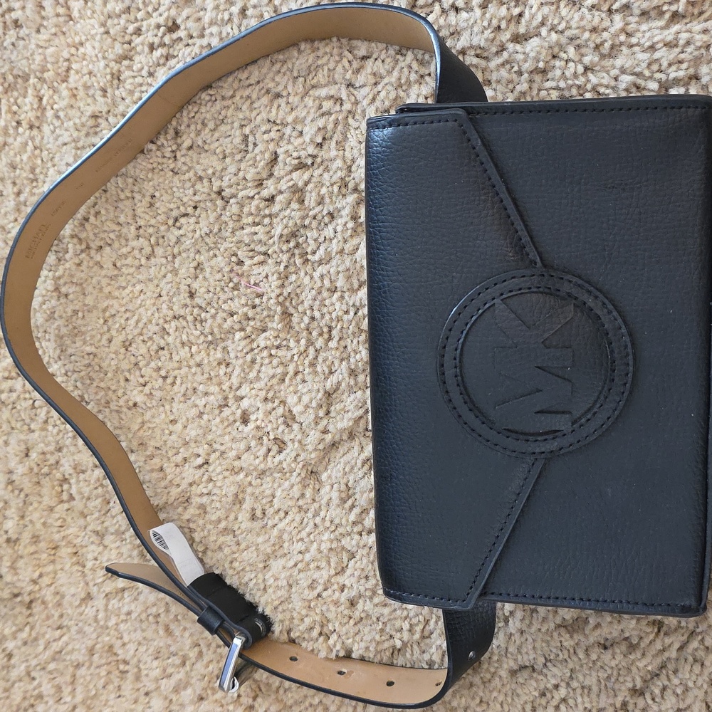 MICHAEL MICHAEL KORS BLACK LEATHER FANNY PACK CROSSBODY BAG